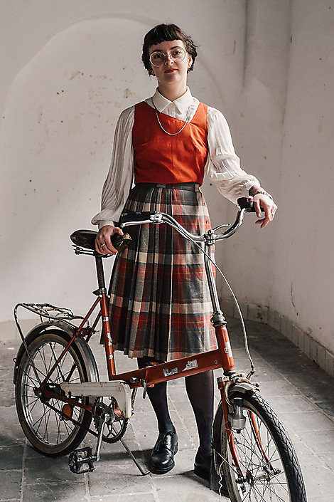 Tamara Stoffers (artist) with bike